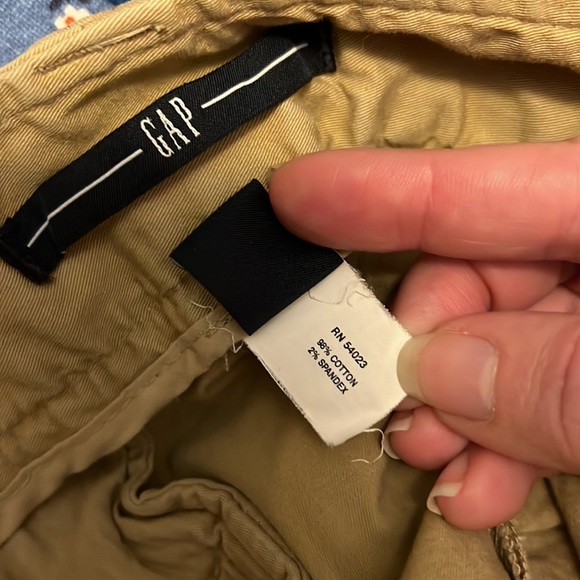 Gap khaki curvy pants - Picture 6 of 6